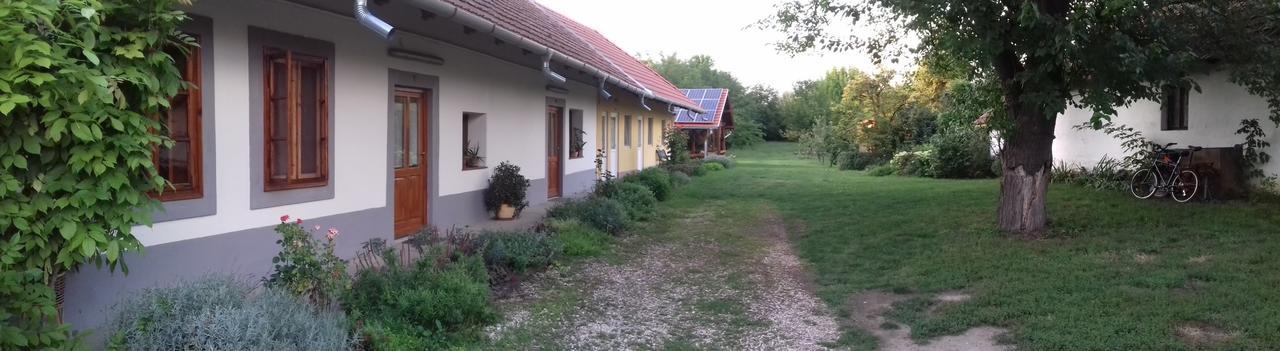 Отель Rigofuetty Vendeghaz Tiszaalpar Экстерьер фото